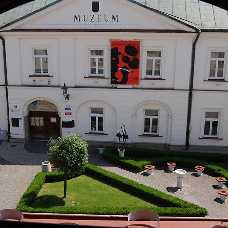 Hostel Promenada Rzeszów Extérieur photo