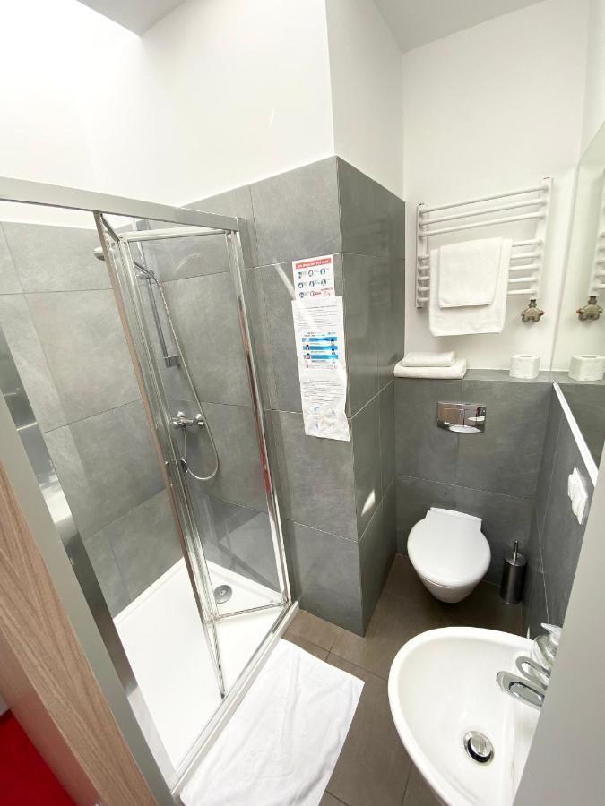 Hostel Promenada Rzeszów Extérieur photo
