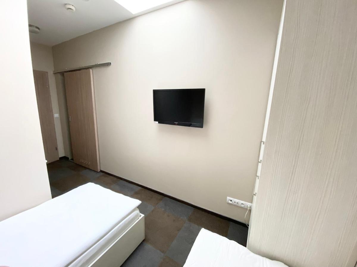 Hostel Promenada Rzeszów Extérieur photo