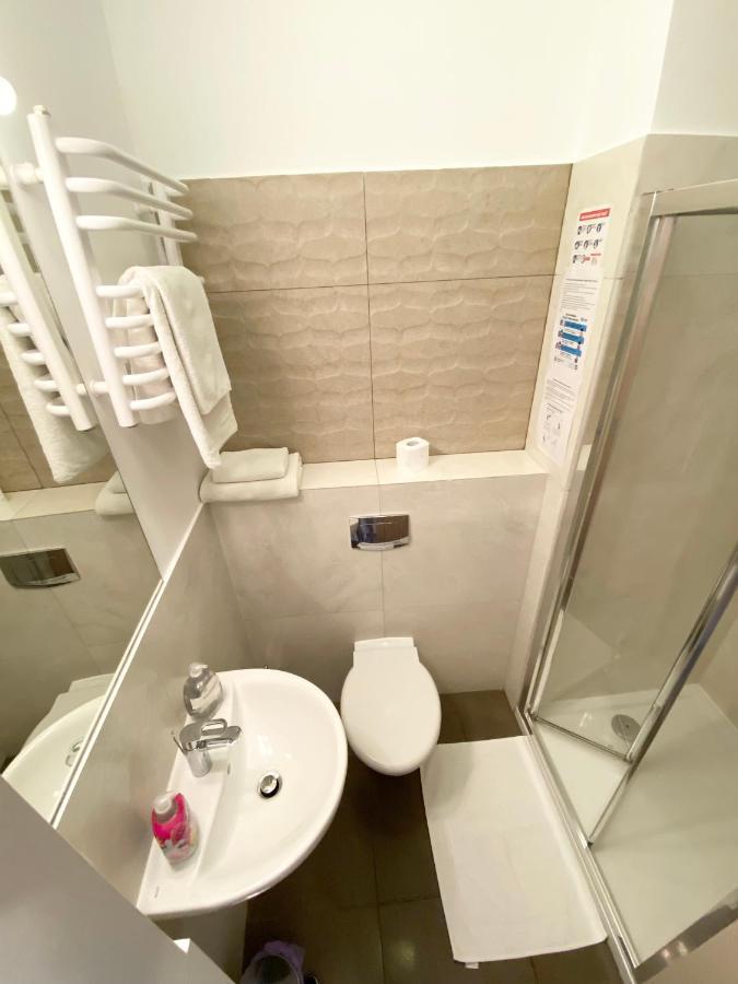 Hostel Promenada Rzeszów Extérieur photo