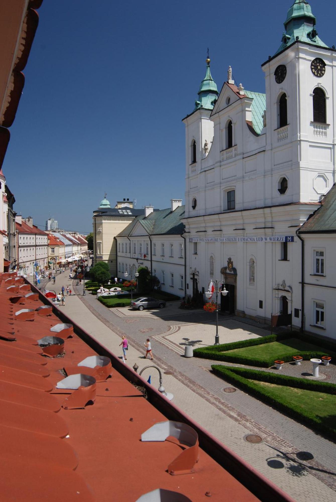 Hostel Promenada Rzeszów Extérieur photo